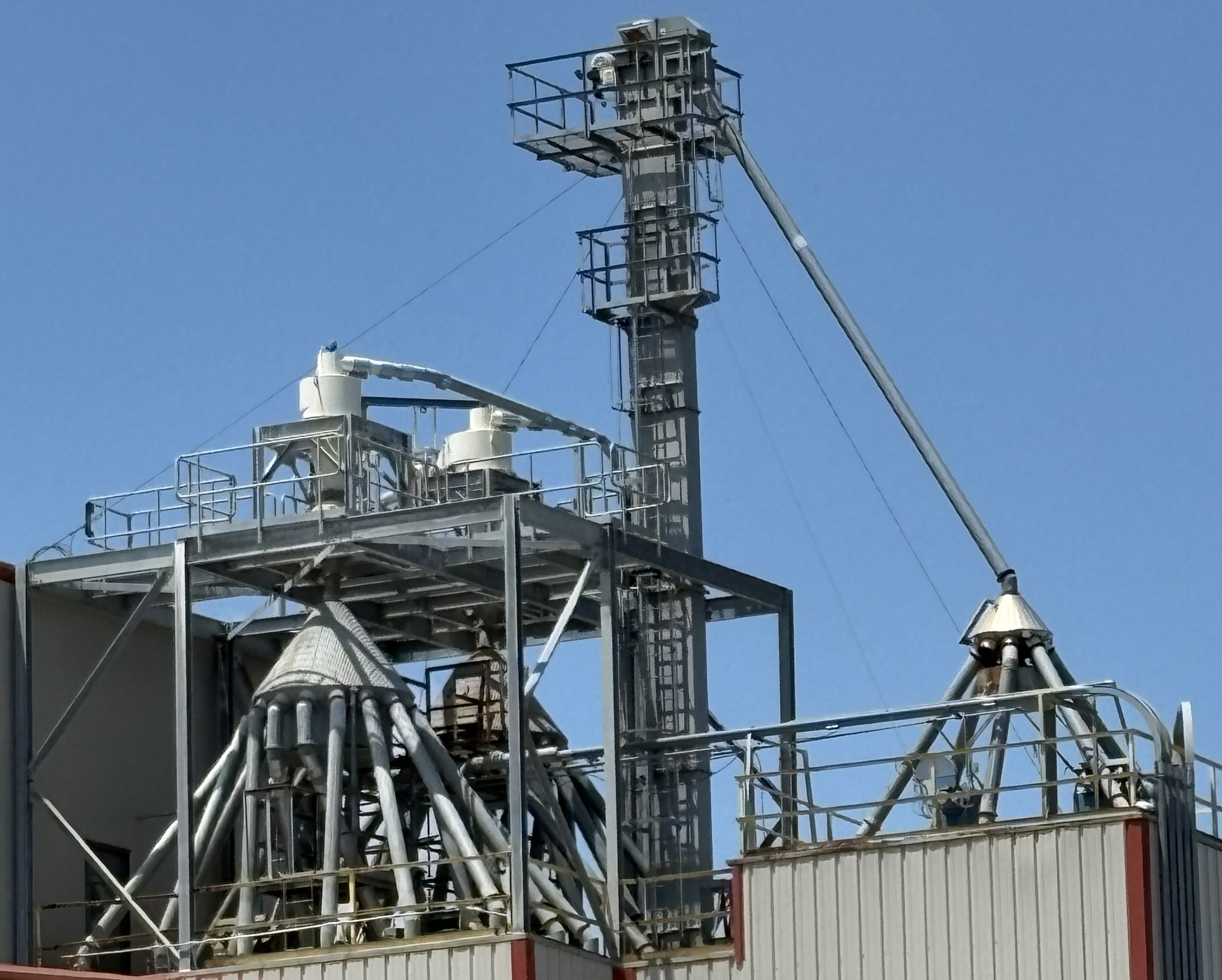 Robotic palletizer working inside the Micro Blenders premix blending facility
